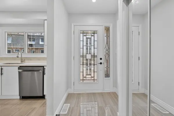 2050 Upper Middle RD #153, Burlington, ON L7P 3R9