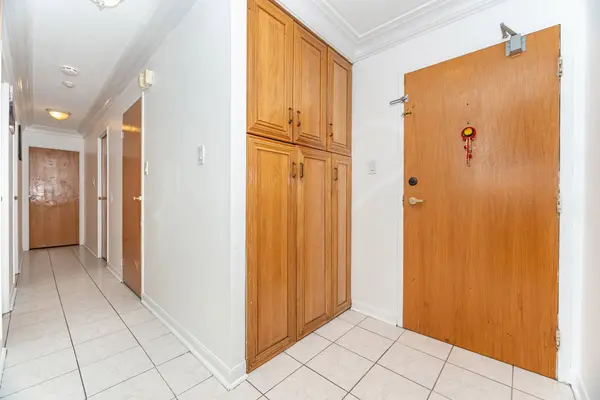 236 Albion RD #208, Toronto W10, ON M9W 6A6