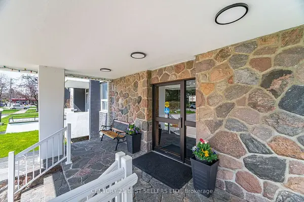 151 La Rose AVE #306, Toronto W09, ON M9P 1B3