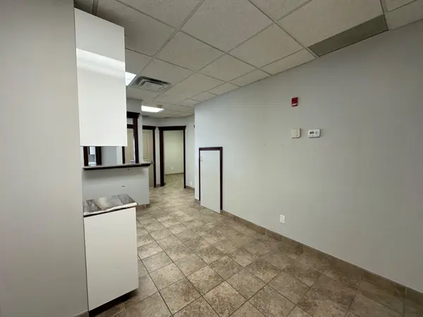 820 McConnell AVE #108, Cornwall, ON K6H 4M4