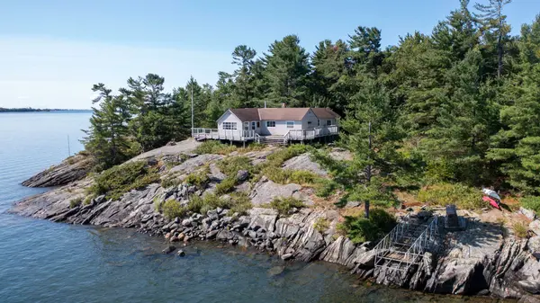 3 57C IS, Carling, ON P0G 1G0