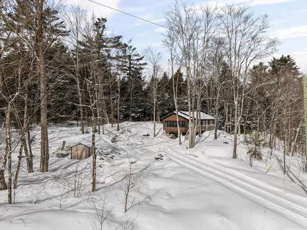 1040 Arthur Schulz RD, Gravenhurst, ON P0E 1G0