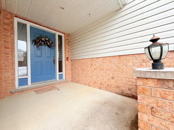 27 Willow ST, Brockton, ON N0G 2V0