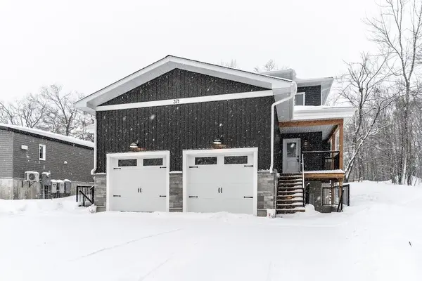 371 Muskoka Beach RD #1B, Gravenhurst, ON P1P 1M7