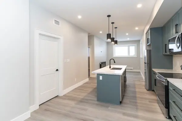 371 Muskoka Beach RD #1B, Gravenhurst, ON P1P 1M7