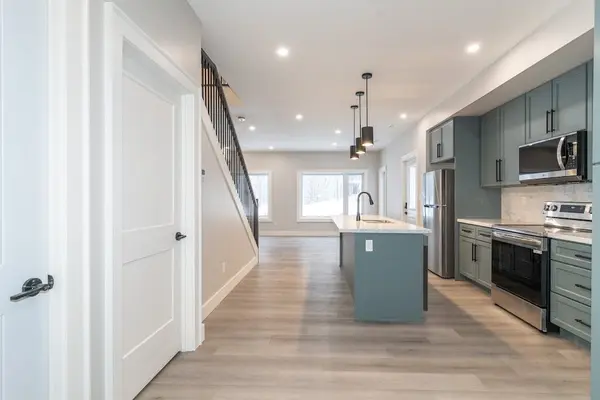 371 Muskoka Beach RD #2A, Gravenhurst, ON P1P 1M7