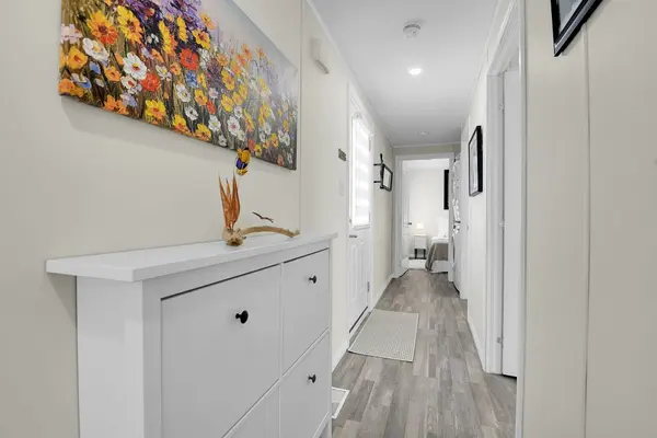 11 Bonner ST, Bells Corners And South To Fallowfield, ON K2H 7S9