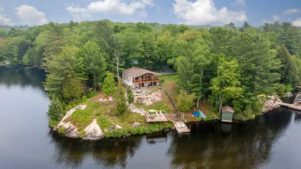 4 Mallard LN, Lake Of Bays, ON P0B 1A0