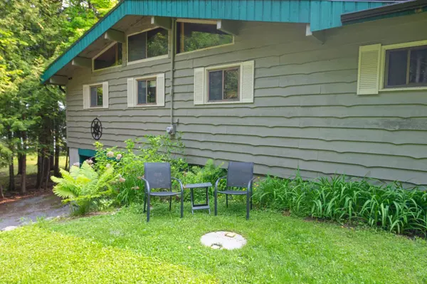 217 Moffat RD, North Kawartha, ON K0L 1A0