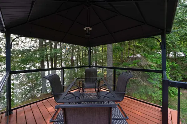 217 Moffat RD, North Kawartha, ON K0L 1A0