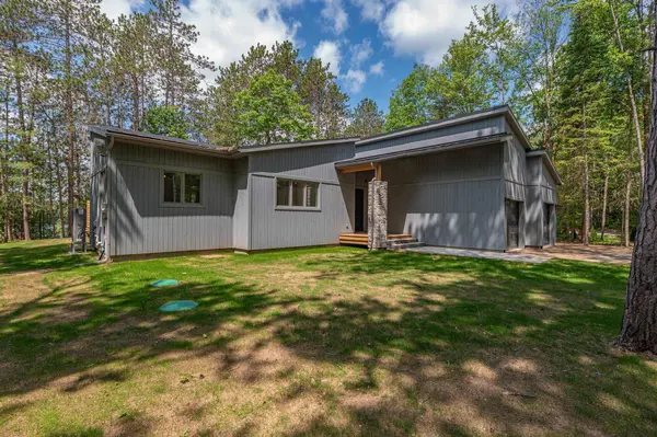 59 Ida Ho LN, Faraday, ON K0L 1C0