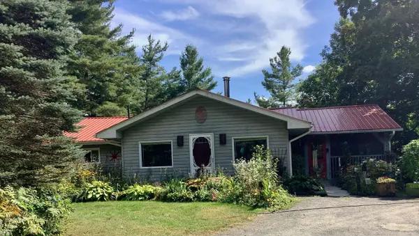 143 Scott Settlement RD, North Kawartha, ON K0L 1A0