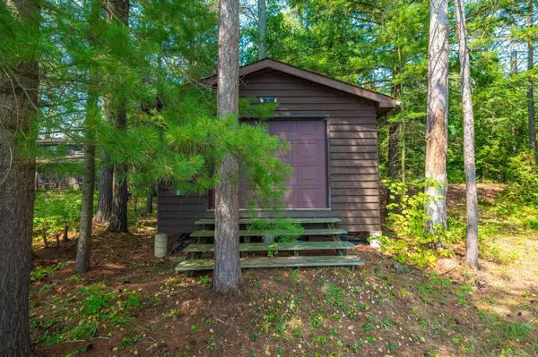 22 Chandos Lk Balmer IS, North Kawartha, ON K0L 1A0