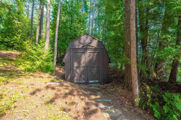 22 Chandos Lk Balmer IS, North Kawartha, ON K0L 1A0