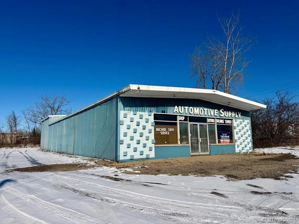 2931 E Court ST, Flint, MI 48506