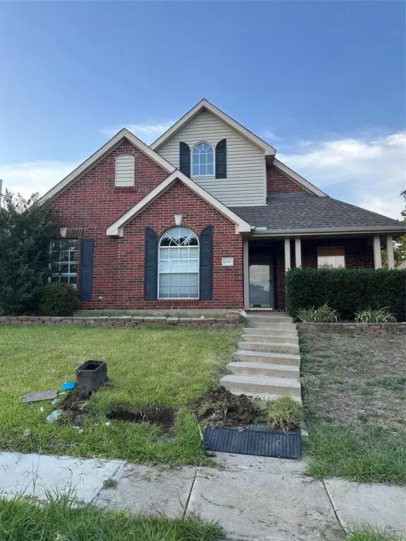 1681 Yellowstone Avenue, Lewisville, TX 75077