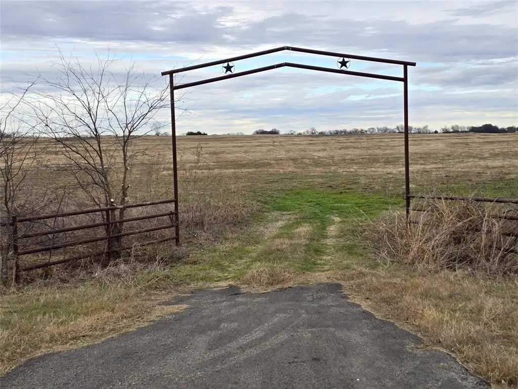 9999 Fm 3133 Road, Van Alstyne, TX 75495