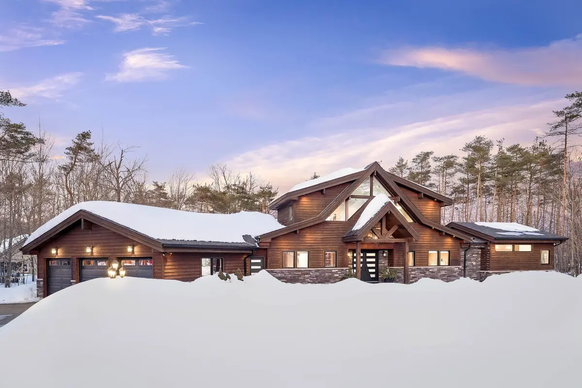 22 Houben CRES, Oro-medonte, ON L0L 1T0