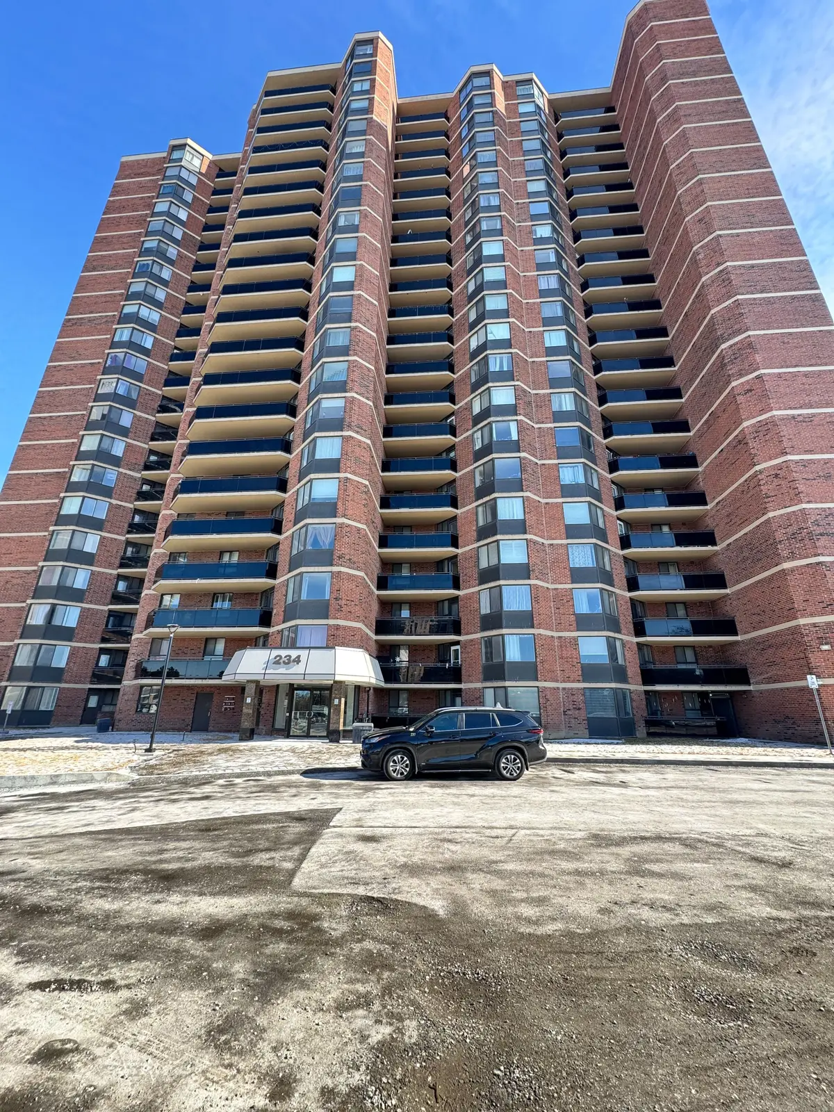 234 Albion RD #806, Toronto W10, ON M9W 6A5