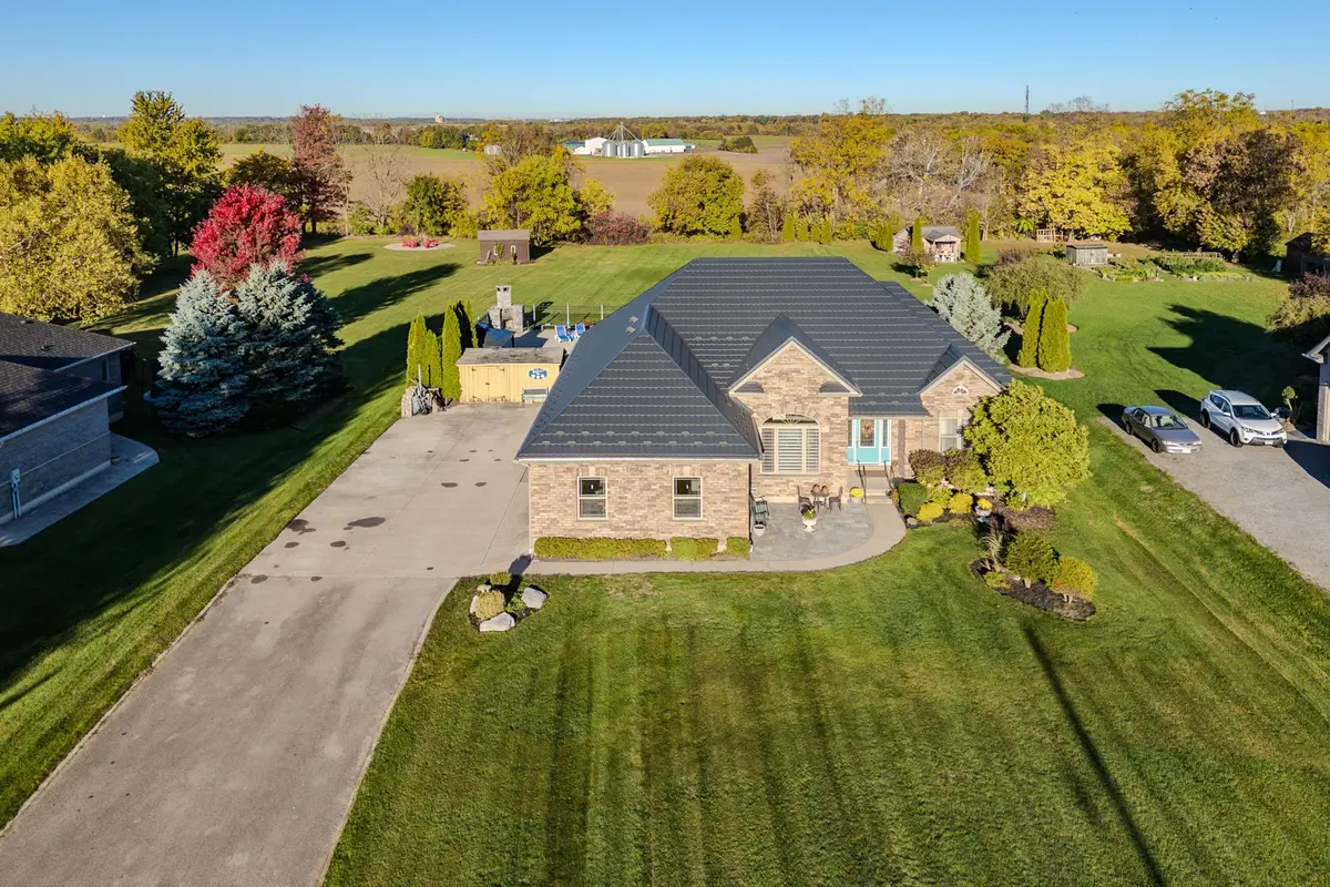 315 Brant County Road 18 RD, Brantford, ON N3T 5L9
