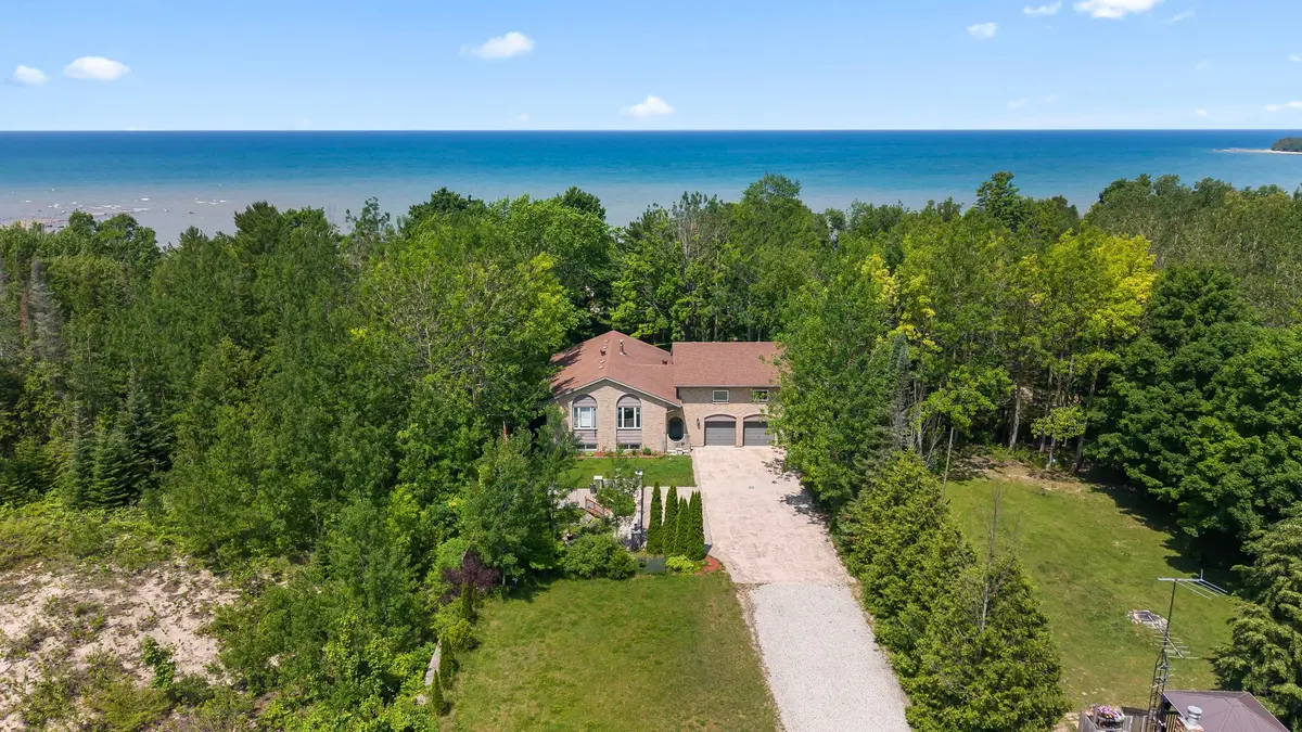 71 Upper Lorne Beach RD, Kincardine, ON N0G 2T0