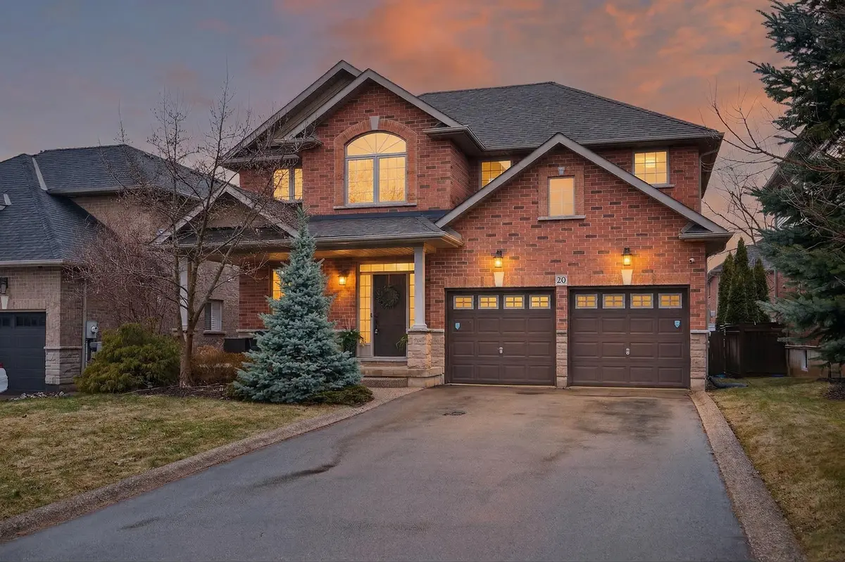 20 Gristmill PL, Hamilton, ON L9G 5C9
