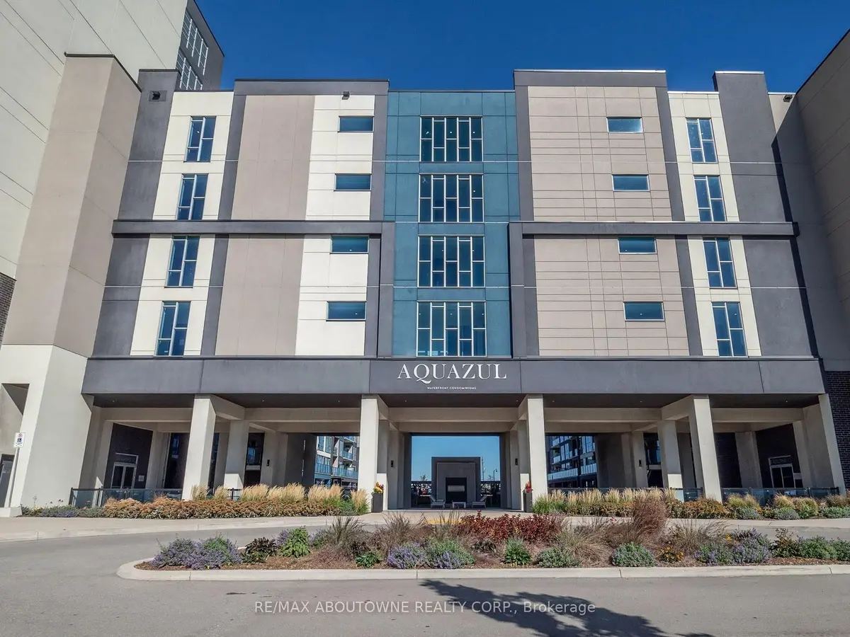 16 CONCORD PL #505, Grimsby, ON L3M 0J1