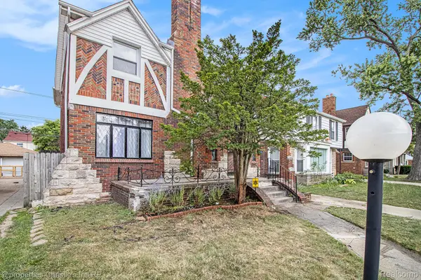 17585 Wisconsin ST, Detroit, MI 48221