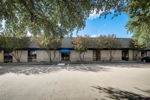 400 E Centre Park Boulevard #101, Desoto, TX 75115