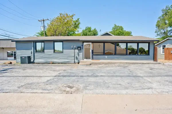 3109 Roberts Cut Off Road, Lake Worth, TX 76114