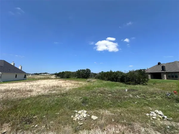 308 Slimp Bluff, Azle, TX 76020