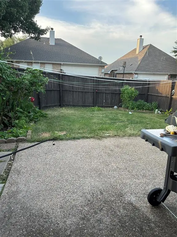 1681 Yellowstone Avenue, Lewisville, TX 75077