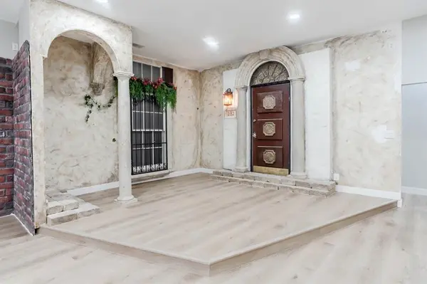 3109 Roberts Cut Off Road, Lake Worth, TX 76114