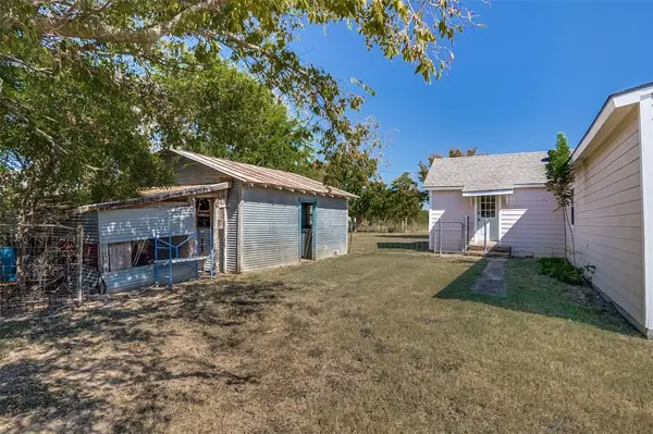 7165 County Road 1232, Godley, TX 76044