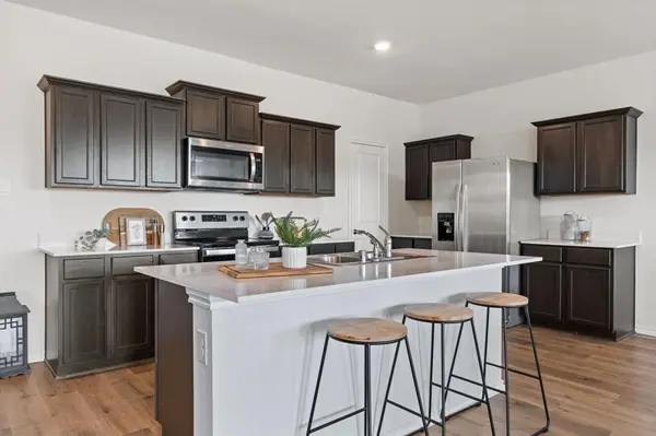 943 Buttercup Drive, Pilot Point, TX 76258