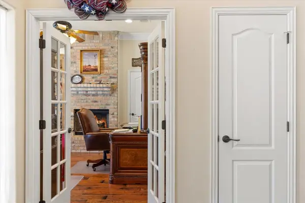 7711 Ravenswood Road, Granbury, TX 76049