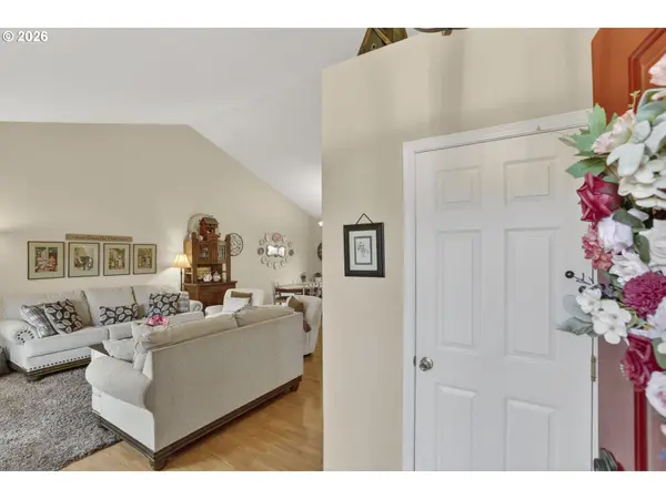 58930 TUNDRA CT, St Helens, OR 97051