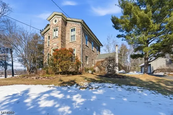 1 Wilson Dr, Stockton Boro, NJ 08559