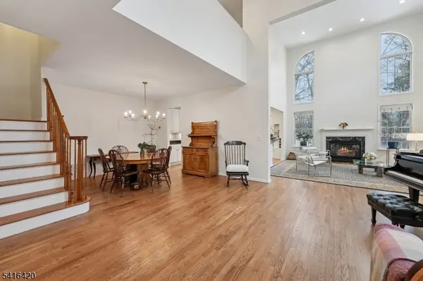 6 Brown Ct, Chester Twp., NJ 07930