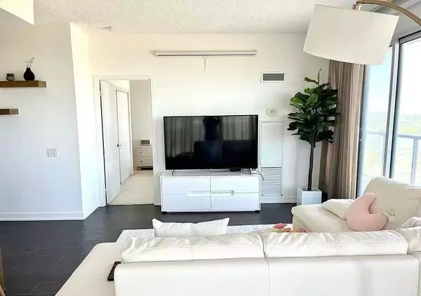 121 Mcmahon DR #3208, Toronto C15, ON M2K 0C1