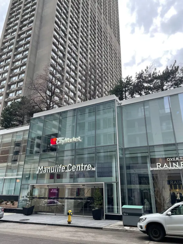 21 Balmuto ST #1501, Toronto C01, ON M4Y 1W4