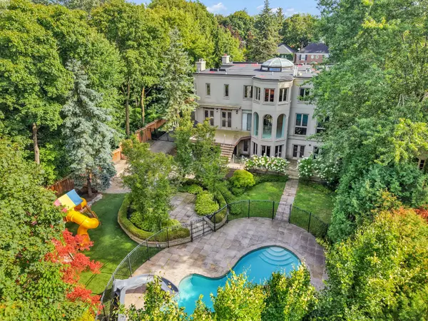 113 Coldstream AVE, Toronto C04, ON M5N 1X7