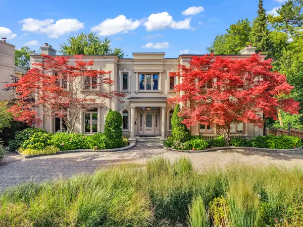 113 Coldstream AVE, Toronto C04, ON M5N 1X7