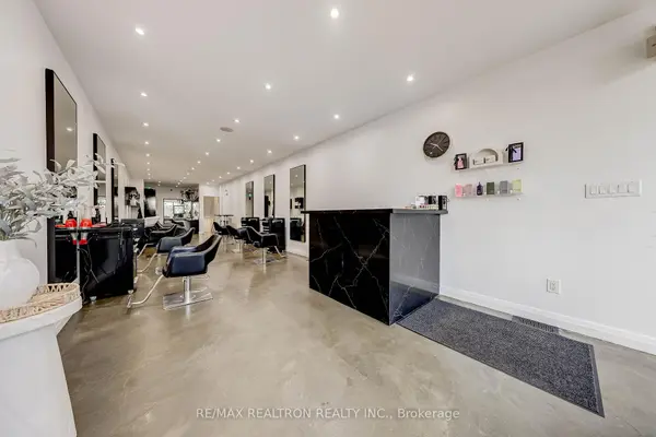 1924 Danforth AVE, Toronto E03, ON M4C 1J4