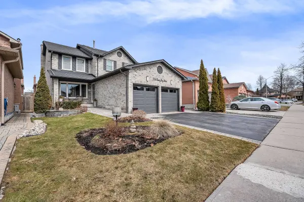 556 Rainy Day DR, Pickering, ON L1V 5Z9