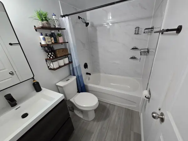 88 Alton Towers CIR #1515, Toronto E07, ON M1V 5C5