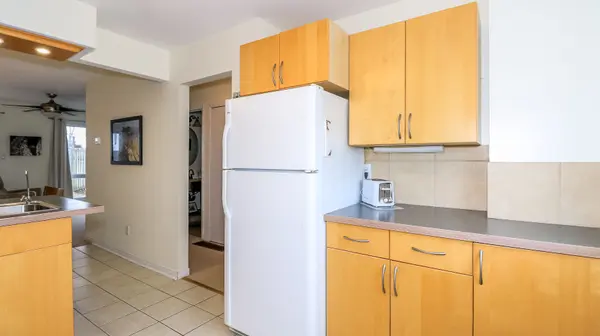 52 Adelade ST #23, Barrie, ON L4N 3T5