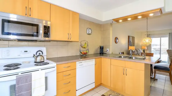 52 Adelade ST #23, Barrie, ON L4N 3T5