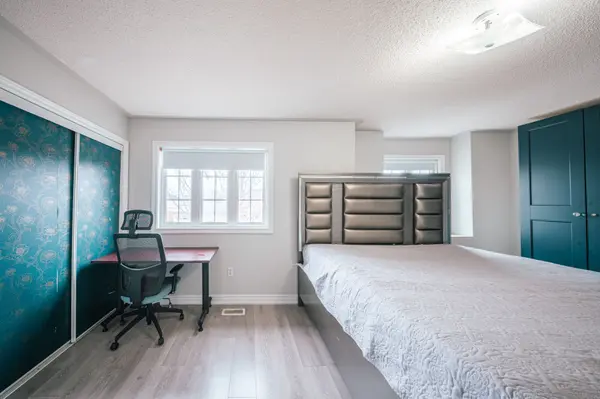 3 Deforest DR, Brampton, ON L7A 2Y3