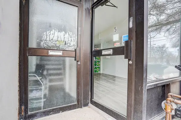 1015 Weston RD, Toronto W04, ON M6N 3R9